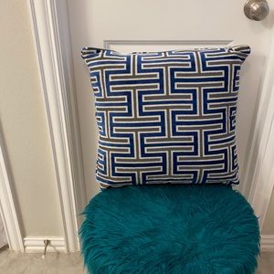 New iSofa accent pillows